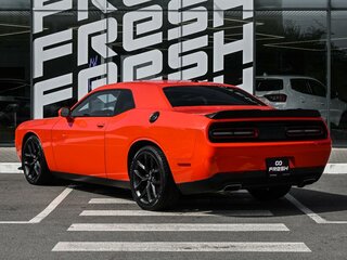 2020 Dodge Challenger III Рестайлинг 2, оранжевый, 3650000 рублей, вид 2