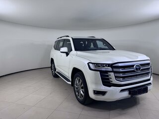 2026 Toyota Land Cruiser 300 Series, белый, 16990000 рублей, вид 3
