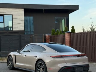 2021 Porsche Taycan I, бежевый, 4900000 рублей, вид 4