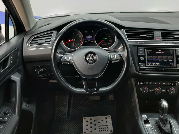 2018 Volkswagen Tiguan II, чёрный, 2119000 рублей - вид 13