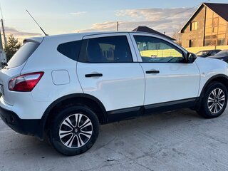 2011 Nissan Qashqai I Рестайлинг, белый, 1070000 рублей, вид 3