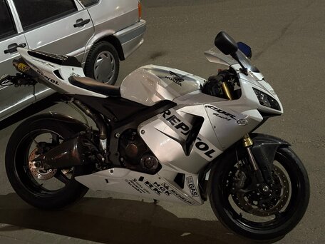 2007 Honda CBR 600RR, белый, 550000 рублей, вид 4