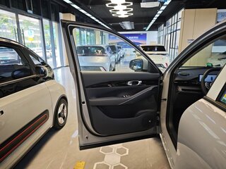 2026 Geely Galaxy E5 60.22 kWh, белый, 3250000 рублей, вид 4