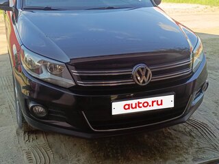 2015 Volkswagen Tiguan I Рестайлинг, чёрный, 1400000 рублей, вид 1