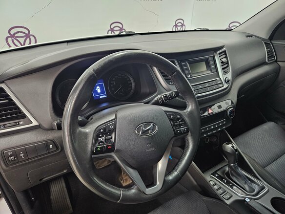 2017 Hyundai Tucson III, белый, 1475000 рублей - вид 10