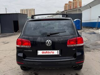2006 Volkswagen Touareg I, чёрный, 700000 рублей, вид 3