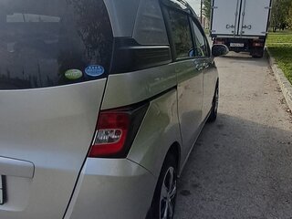 2013 Honda Freed I Рестайлинг, серый, 1109000 рублей, вид 2