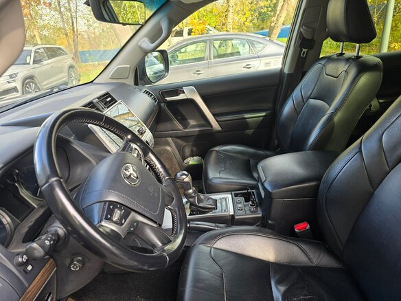 2018 Toyota Land Cruiser Prado 150 Series Рестайлинг 2, коричневый, 4270000 рублей - вид 6