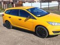 2015 Ford Focus III Рестайлинг, жёлтый, 550000 рублей - вид 1
