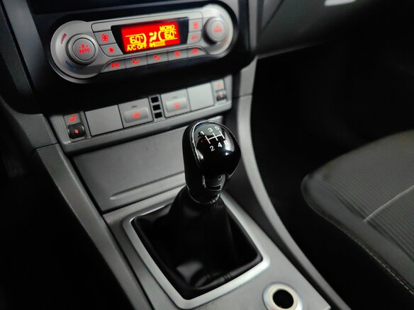 2010 Ford Focus II Рестайлинг, серый, 529000 рублей - вид 15
