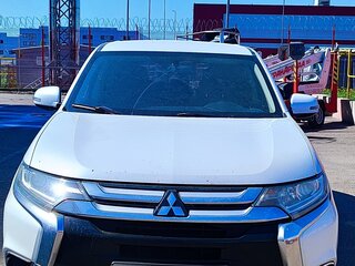 2016 Mitsubishi Outlander III Рестайлинг 2, белый, 1100000 рублей, вид 1