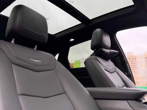 2022 Cadillac XT5 I Рестайлинг, чёрный, 4000000 рублей - вид 5