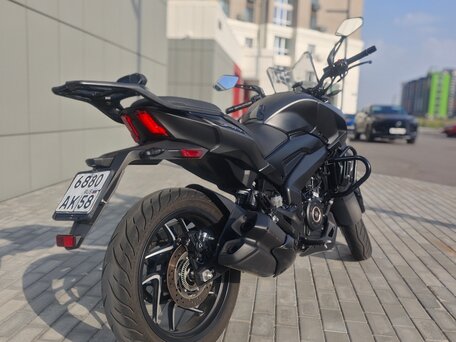 2023 Bajaj Dominar 400, чёрный, 390000 рублей, вид 5