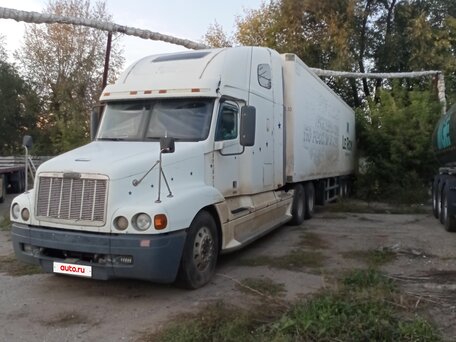 2000 Freightliner Century Class, белый, 1500000 рублей, вид 2