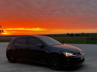 2017 Volkswagen Golf GTI VII Рестайлинг, чёрный, 2050000 рублей, вид 3