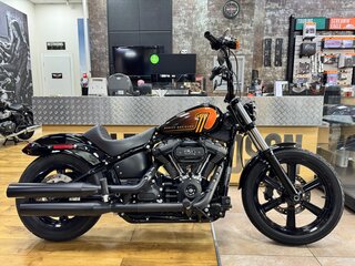 2023 Harley-Davidson Street Bob, чёрный, 1290000 рублей, вид 1