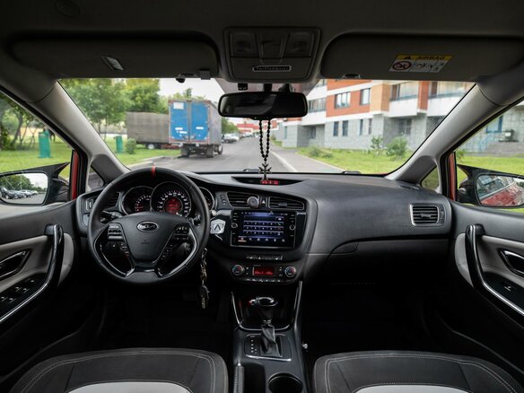 2014 Kia Ceed II, красный - вид 12