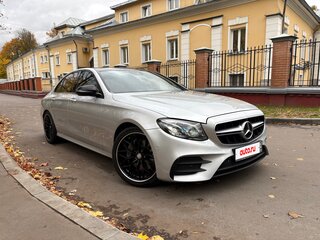 2016 Mercedes-Benz E-Класс 200 V (W213, S213, C238), серебристый, 2599999 рублей, вид 1