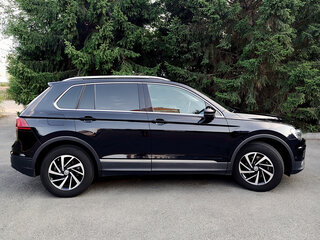 2018 Volkswagen Tiguan II, чёрный, 3150000 рублей, вид 4