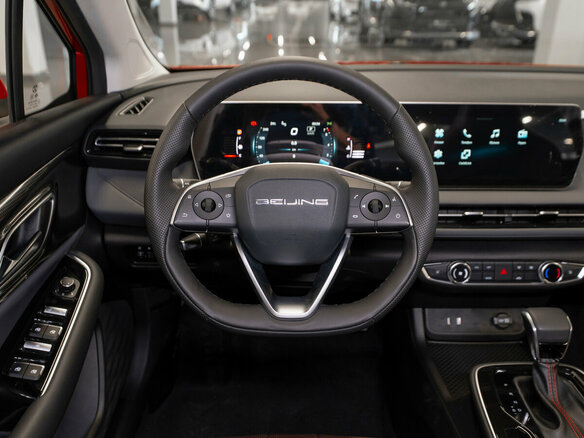 2025 BAIC U5 Plus, красный, 2130000 рублей - вид 9