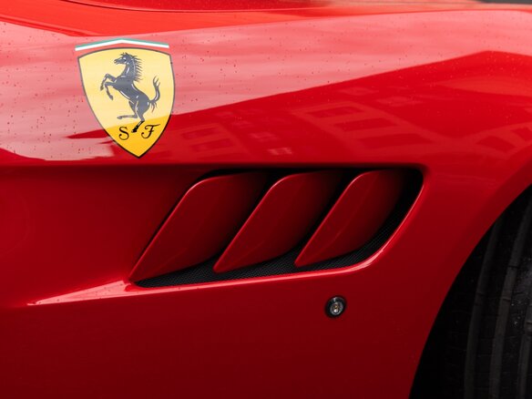 2017 Ferrari GTC4Lusso, красный, 31000000 рублей - вид 35