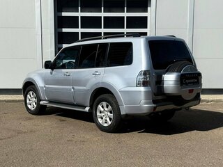 2010 Mitsubishi Pajero IV, серебристый, 1683000 рублей, вид 3