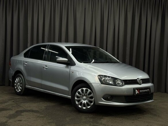 2010 Volkswagen Polo V, серебристый, 399888 рублей - вид 1