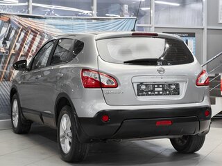 2011 Nissan Qashqai I Рестайлинг, серебристый, 899000 рублей, вид 4