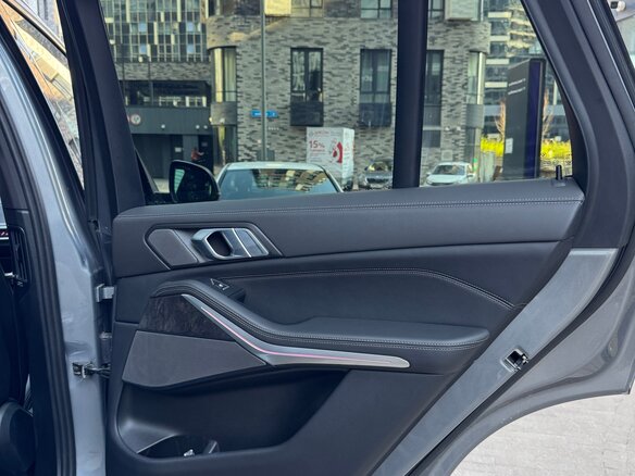 2024 BMW X5 40i IV (G05/G18) Рестайлинг, серый, 10400000 рублей - вид 11