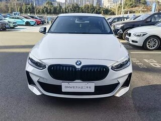 2023 BMW 1 серии 120i III (F52) Рестайлинг, белый, 1890000 рублей, вид 1