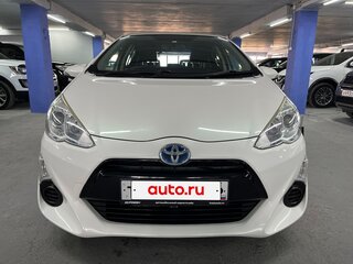 2015 Toyota Aqua I Рестайлинг, белый, 920000 рублей, вид 2