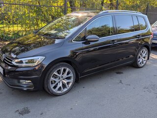 2016 Volkswagen Touran II, чёрный, 1450000 рублей, вид 1