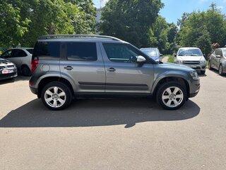 2014 Skoda Yeti I Рестайлинг, серый, 900000 рублей, вид 4