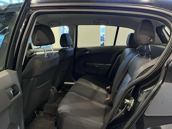 2013 Opel Astra H Рестайлинг, чёрный, 705000 рублей - вид 23