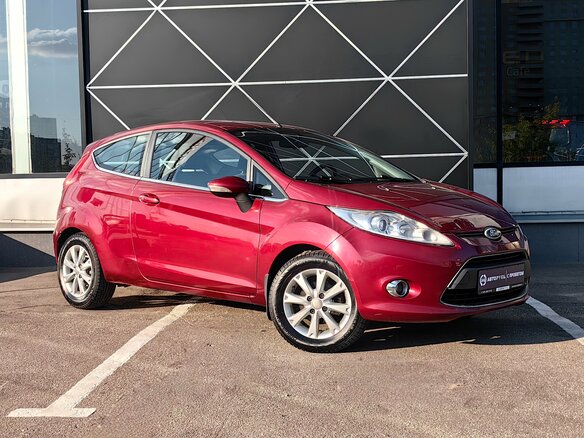 2010 Ford Fiesta Mk6, красный, 599000 рублей
