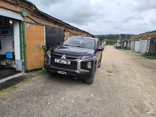 2023 Mitsubishi L200 V Рестайлинг, чёрный, 4350000 рублей, вид 4