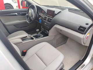 2008 Mercedes-Benz C-Класс 200 CDI III (W204), серебристый, 860000 рублей, вид 4