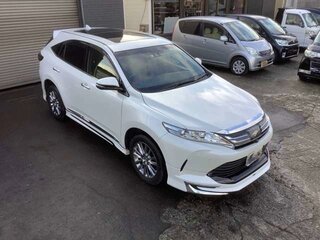 2020 Toyota Harrier III (XU60) Рестайлинг, белый, 2648000 рублей, вид 1
