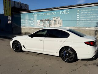 2022 BMW 5 серии 520i VII (G30/G31/G38) Рестайлинг, белый, 5500000 рублей, вид 2