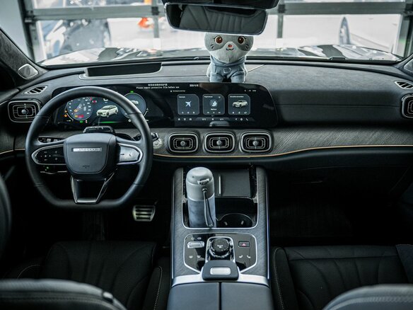 2025 Jaecoo J8, чёрный, 4779000 рублей - вид 4