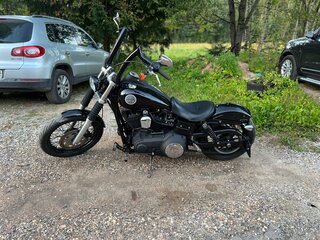 2011 Harley-Davidson Street Bob, чёрный, 850000 рублей, вид 1