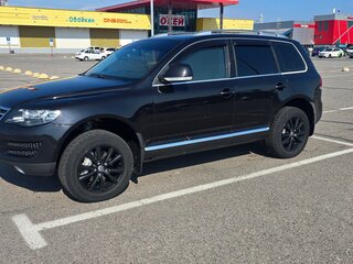 2008 Volkswagen Touareg I Рестайлинг, чёрный, 1060000 рублей, вид 3