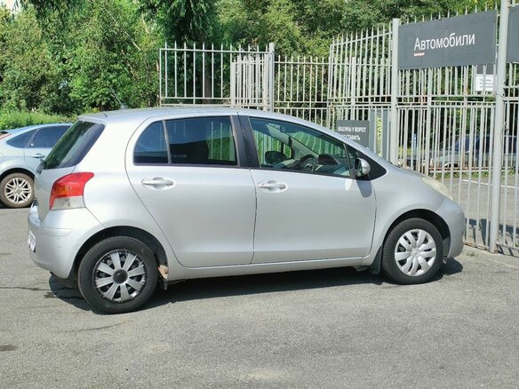 2009 Toyota Vitz II (XP90), серебристый - вид 6