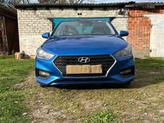 2017 Hyundai Solaris II, синий, 750000 рублей, вид 3