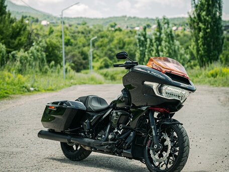 2024 Harley-Davidson Road Glide, чёрный, 3300000 рублей, вид 3