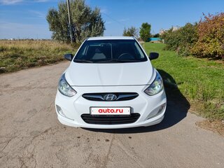 2012 Hyundai Solaris I, белый, 740000 рублей, вид 1