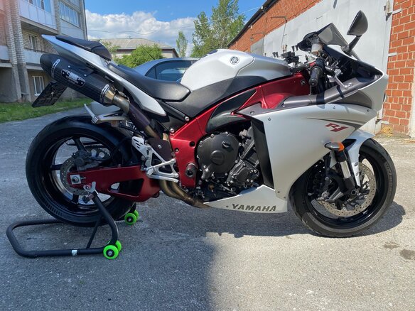 2010 Yamaha YZF-R1, белый, 1110000 рублей - вид 2