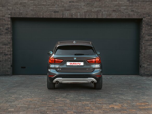 2018 BMW X1 20i xDrive II (F48), серый, 2530000 рублей - вид 6
