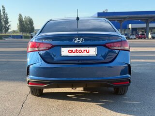 2021 Hyundai Solaris II Рестайлинг, синий, 1700000 рублей, вид 4