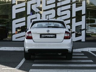 2019 Skoda Rapid I Рестайлинг, белый, 889000 рублей, вид 4